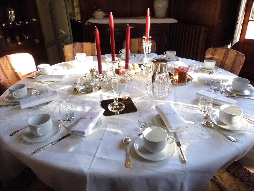 Chateau De Vaux Yvré-lʼÉvêque エクステリア 写真
